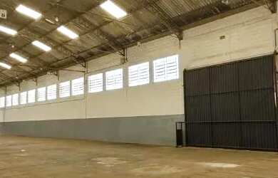 Imagem 3: COMERCIAL - MACUCO - SP. 4.000m² de Áreae5 Vagas na garagem
