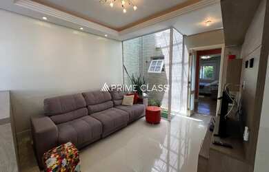 Imagem: A casa possui 3 Dormitórios, 3 Banheiros, 5 Vagas na garagem