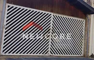 Imagem: A casa possui 2 Dormitórios, 1 Banheiro, 2 Vagas na garagem