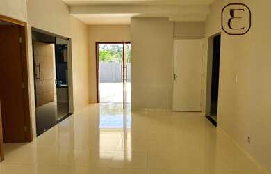 Imagem: A casa em condomínio possui 4 Dormitórios, 3 Banheiros, 2