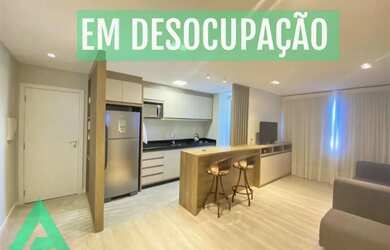 Imagem: O apartamento possui 1 Dormitório, 1 Banheiro, 1 Vaga na garagem