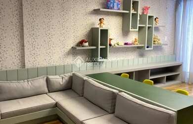 Imagem: O apartamento possui 3 Dormitórios, 2 Banheiros, 2 Vagas na