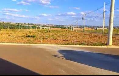 Imagem: O terreno possui 200m² de Área e está localizado em 7 Pontes