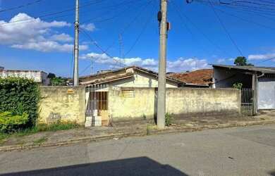 Imagem: O terreno possui 370m² de Área e está localizado em Chácara