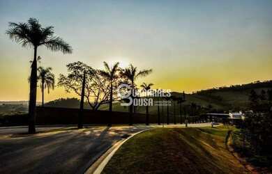 Imagem: O terreno possui 600m² de Área e está localizado em Santa