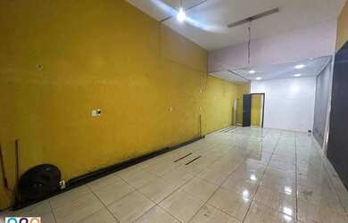 Imagem: O depósito possui 1 Vaga na garagem, 80m² de Área e está