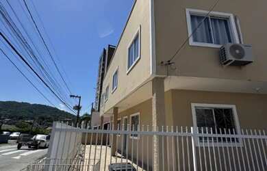 Imagem: O apartamento possui 2 Dormitórios, 1 Banheiro, 45m² de Área