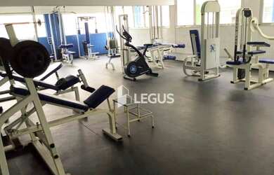 Imagem: O depósito possui 5 Vagas na garagem, 403m² de Área e está