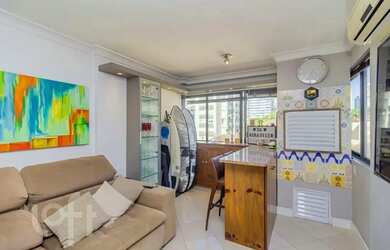 Imagem: O apartamento possui 2 Dormitórios, 2 Banheiros, 2 Vagas na