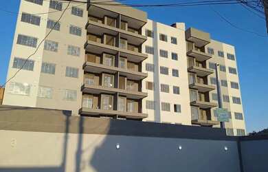 Imagem: O apartamento possui 3 Dormitórios, 1 Banheiro, 1 Vaga na garagem