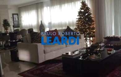 Imagem: O apartamento possui 4 Dormitórios, 5 Banheiros, 3 Vagas na