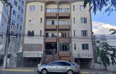 Imagem: O apartamento possui 1 Dormitório, 1 Banheiro, 1 Vaga na garagem