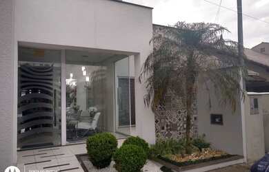 Imagem: O apartamento possui 3 Dormitórios, 1 Banheiro, 2 Vagas na