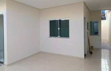 Imagem: A casa possui 2 Dormitórios, 2 Banheiros, 1 Vaga na garagem