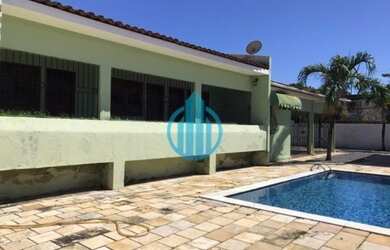 Imagem: A casa possui 5 Dormitórios, 5 Banheiros, 5 Vagas na garagem