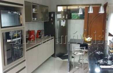 Imagem 6: casa cinematográfica. Piscina, Churrasqueira, VarandaeÁrea de serviço