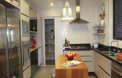 Imagem 3: Mansão Bahiano de Tenis - Inspirador Nobre e Tradicional