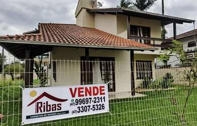 Imagem 3: CASAJARAGUÁ DO SUL. Varanda, 235m² de Área, 2 Vagas na garageme3 Dormitórios