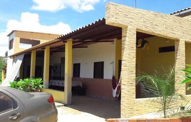 Imagem: A casa em condomínio possui 2 Dormitórios, 3 Banheiros, 5