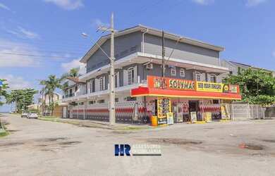 Imagem: A casa possui 5 Dormitórios, 5 Banheiros, 2 Vagas na garagem