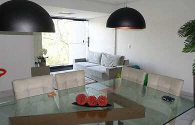 Imagem: O apartamento possui 3 Dormitórios, 1 Banheiro, 2 Vagas na