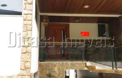 Imagem 2: casa cinematográfica. Piscina, Churrasqueira, VarandaeÁrea de serviço