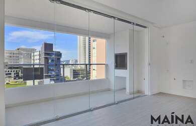 Imagem: O apartamento possui 3 Dormitórios, 2 Banheiros, 2 Vagas na