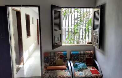 Imagem: A casa possui 2 Dormitórios, 2 Banheiros, Piscina, Varanda