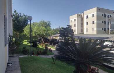 Imagem: O apartamento possui 2 Dormitórios, 1 Banheiro, 1 Vaga na garagem