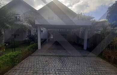 Imagem: A casa em condomínio possui 3 Dormitórios, 2 Banheiros, 4