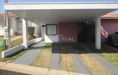 Imagem: A casa em condomínio possui 3 Dormitórios, 2 Banheiros, 2