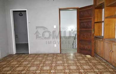 Imagem: A casa possui 5 Dormitórios, 5 Banheiros, 5 Vagas na garagem