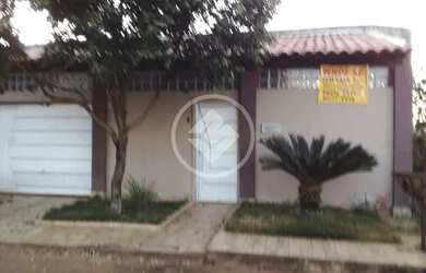 Imagem: A casa à venda possui 3 Dormitórios, 2 Banheiros e 200m²