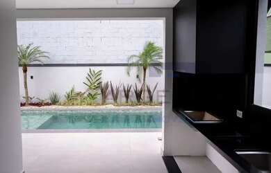 Imagem: A casa em condomínio possui 3 Dormitórios, 4 Banheiros, 4