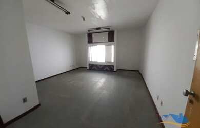 Imagem: O depósito possui 1 Vaga na garagem e 31m² de Área e está