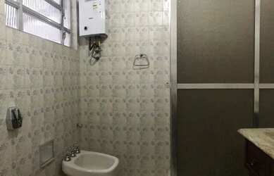 Imagem 16: CARMO ADMINISTRADORA ALUGA AMPLO DOIS QUARTOS COM DEPENDÊNCIA EM COPACABANA