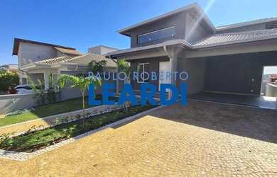 Imagem: A casa em condomínio possui 3 Dormitórios, 5 Banheiros, 4