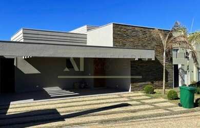 Imagem: A casa em condomínio possui 3 Dormitórios, 5 Banheiros, 4