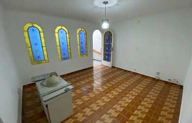 Imagem: A casa possui 2 Dormitórios, 1 Banheiro, 80m² de Área e