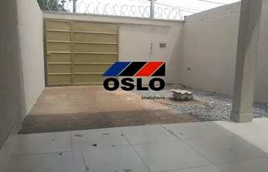 Imagem: A casa possui 2 Dormitórios, 1 Banheiro, 1 Vaga na garagem