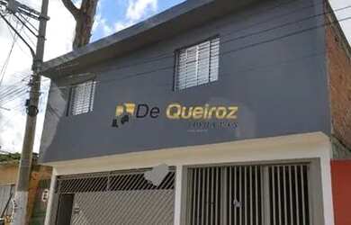 Imagem: A casa possui 2 Dormitórios, 1 Banheiro, 2 Vagas na garagem