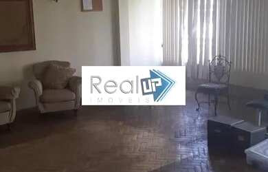 Imagem: O apartamento possui 4 Dormitórios, 2 Banheiros, 1 Vaga na