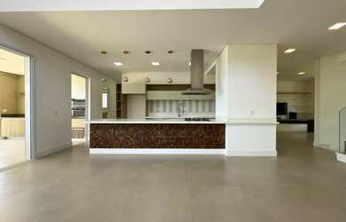 Imagem 10: Sobrado de alto padrão para locação no Tamboré 10 em Santana de Parnaíba...