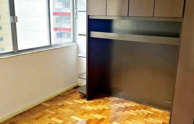 Imagem 5: FLAMENGO - Rua Marques de Abrantes - 2 quartos reformado e armários