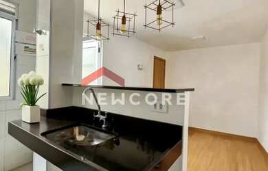 Imagem: O apartamento possui 2 Dormitórios, 1 Banheiro, 1 Vaga na garagem