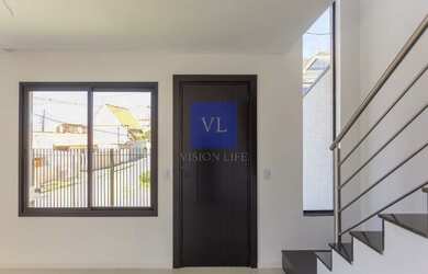 Imagem 2: Sobrados de Alto Padrão no Atuba: 3 Quartos, Suíte, Churrasqueira e 2 Vagas de Garagem - C