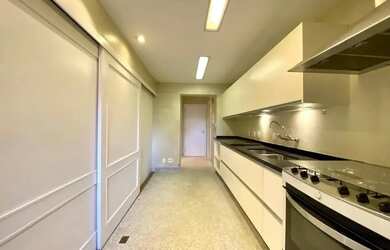 Imagem 9: Imóvel para aluguel e venda tem 165 metros quadrados com 3 quartos