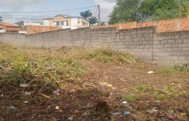 Imagem: O terreno possui 300m² de Área e está localizado em Centro