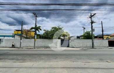 Imagem: A casa possui 3 Dormitórios, 4 Banheiros, 5 Vagas na garagem
