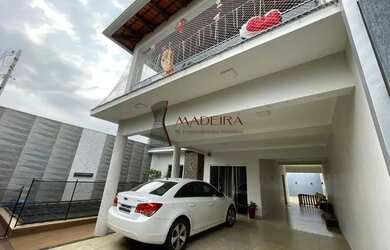 Imagem: A casa em condomínio possui 4 Dormitórios, 4 Banheiros, 5